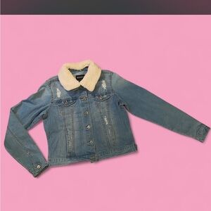 Women’s Sherpa-Trim Denim Jacket - Light Blue